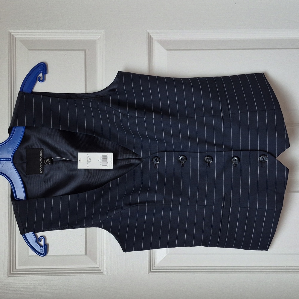 Banana Republic Blue Pinstripe Vest, Size 4 Tall, New With Tags!